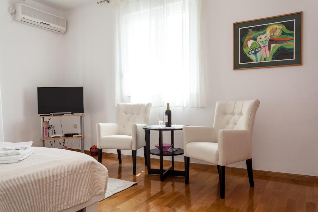 Rafael Apartmán *
